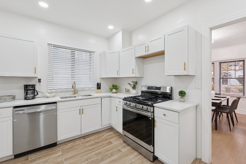 Foto principal - 1937 Foster Ave