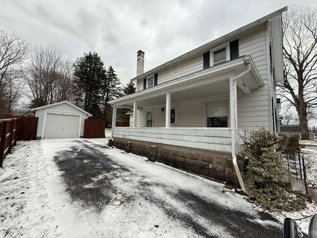 Building Photo - 38 Curtiss Ave