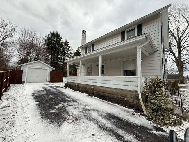 Foto del edificio - 38 Curtiss Ave