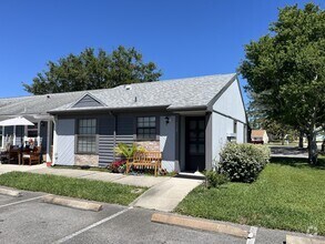 Building Photo - 1138 Fairvilla Dr