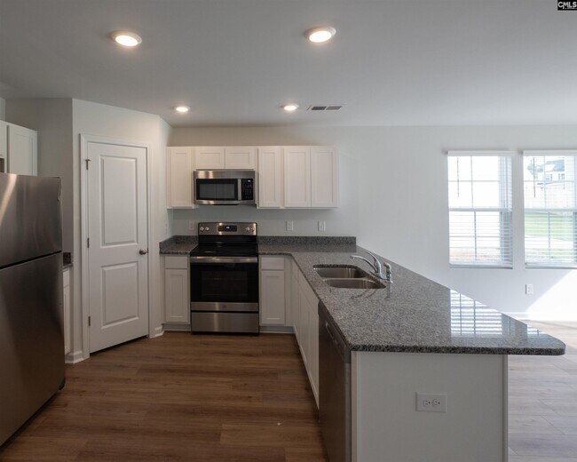 Building Photo - 312 Braemar Dr