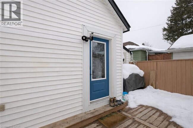 Building Photo - 229 Guelph Ave