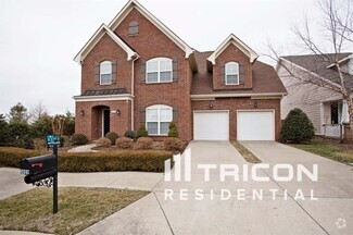 Building Photo - 3009 Kingston Cir N