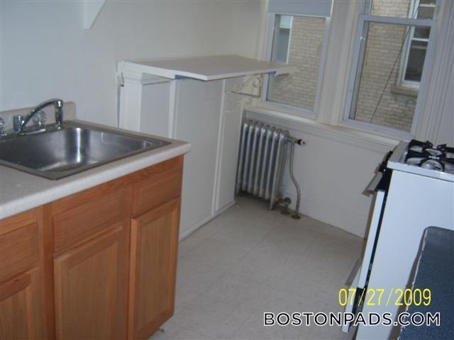 Building Photo - 231 Park Dr