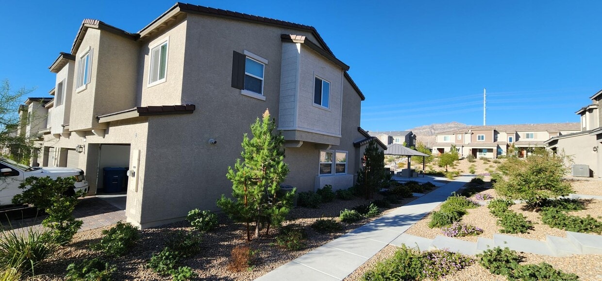 Foto principal - 6139 Rathbone St