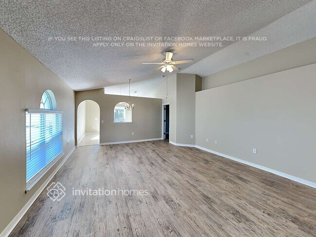 Building Photo - 10436 Opus Dr
