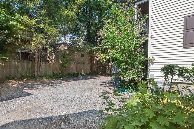 Building Photo - 50-52-52 Hobson St