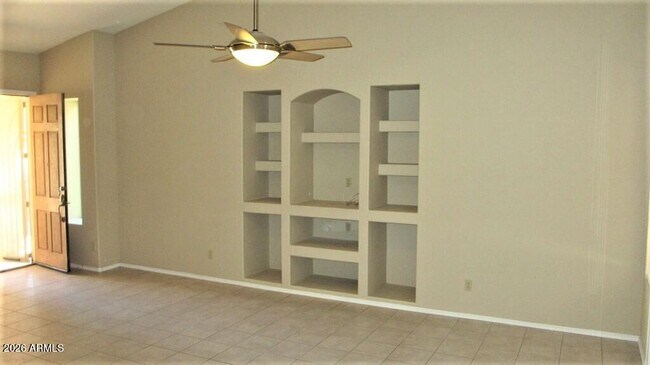 Foto del edificio - 2471 W Hemlock Way