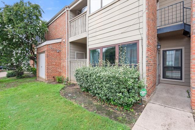 Building Photo - 2105 Count Fleet Dr