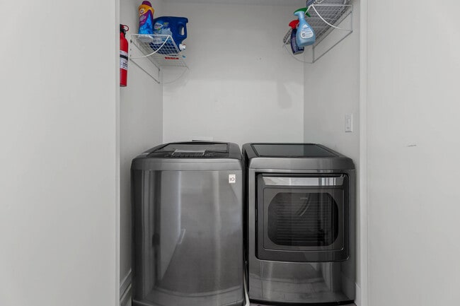 Foto del edificio - 1010 Rooftop Dr