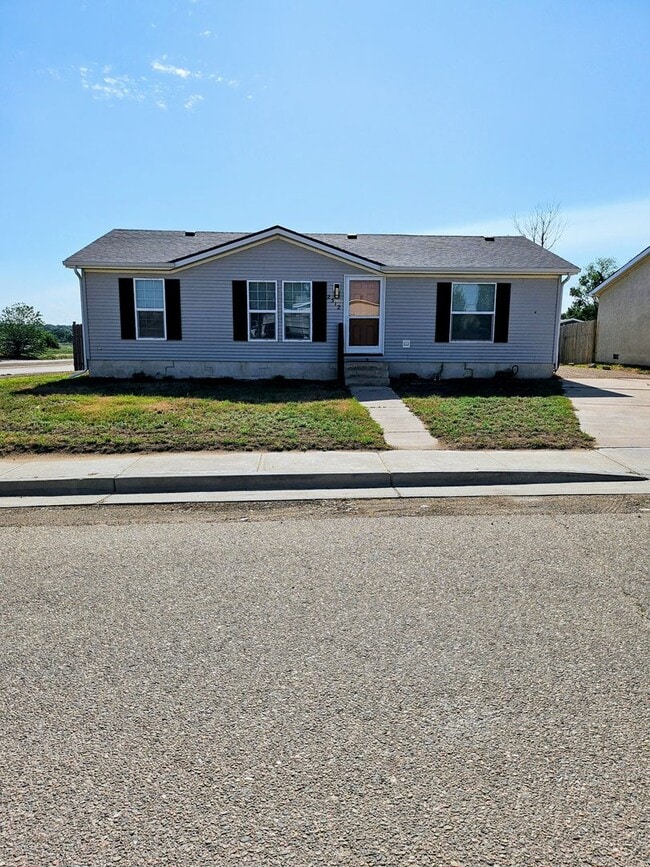 Building Photo - 2312 Newport Ave