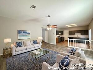 Foto del edificio - 7704 Flower Bluff