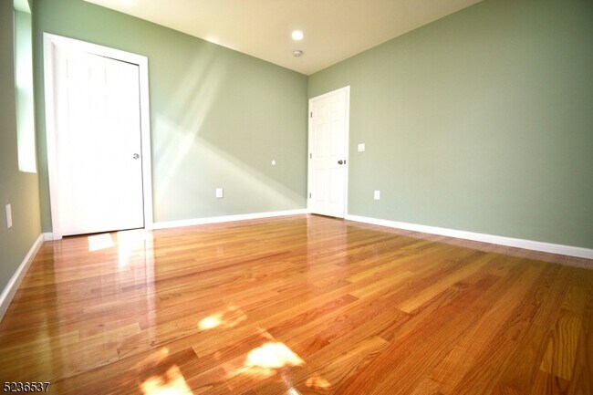 Foto del edificio - 287 Summer St
