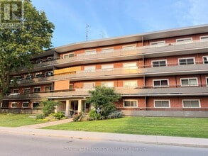 Building Photo - 11 Woodman Dr S