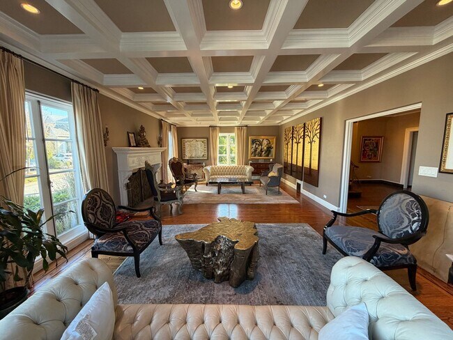Foto del edificio - Elegant St. Francis Wood Residence - Available Furnished or Unfurnished