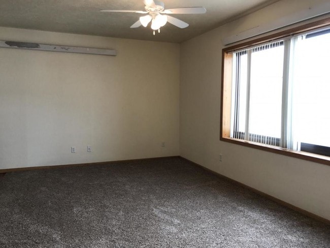 Building Photo - 302 E Central #17