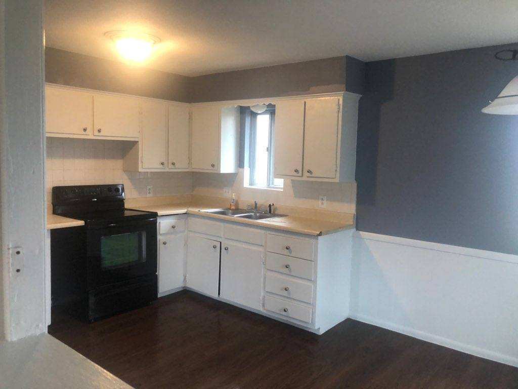 Building Photo - 1312 E Ridgeway Dr