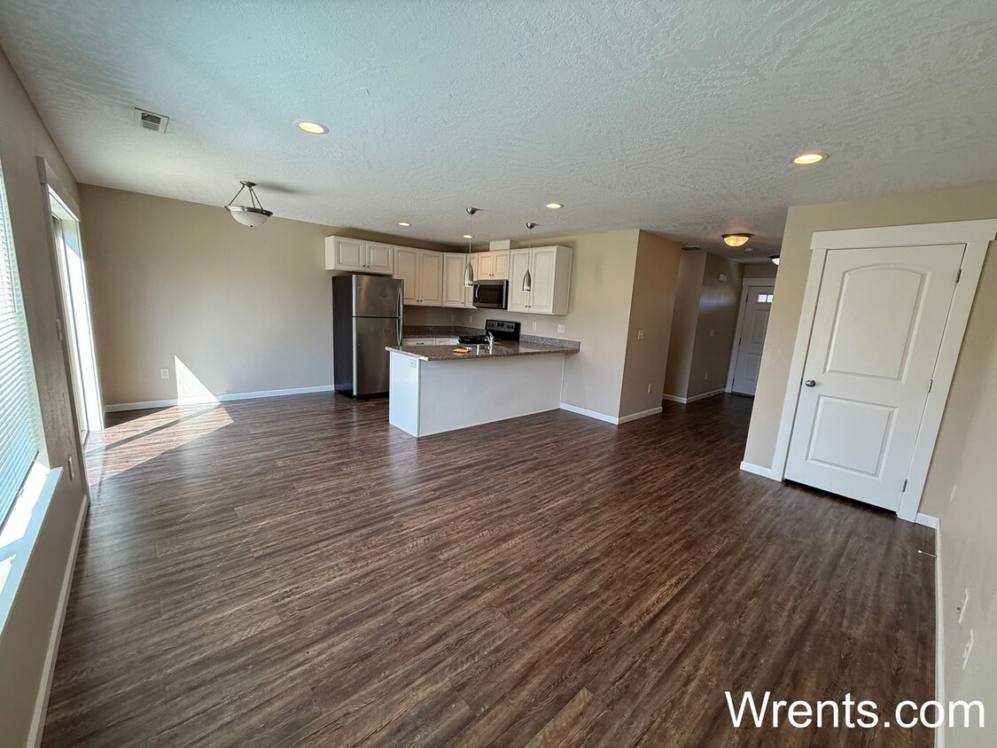 Primary Photo - Newly Renovated 3 bed 2.5 bath in Spokane ...