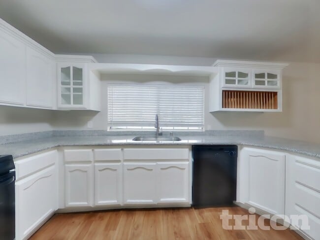 Foto del edificio - 304 Robert St