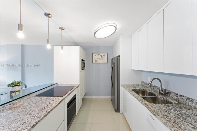 Foto del edificio - 155 Ocean Ln Dr