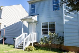 Building Photo - 418 Riverside Ave