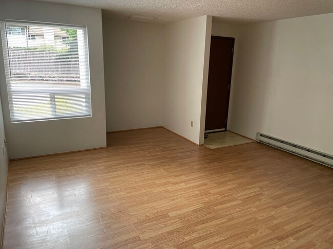 Foto del edificio - Cozy 2-bed, 1.5-bath Town-house in Edmonds...