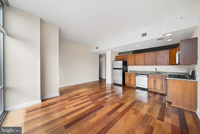 Foto del edificio - 22 S Front St