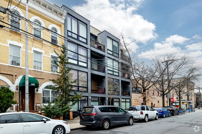 Building Photo - 269 Kingsland Ave