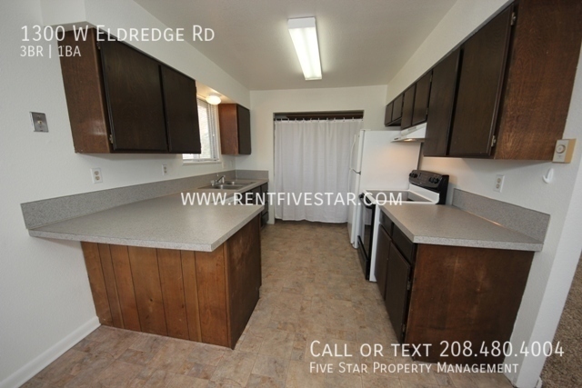 Foto del edificio - 1300 W Eldredge Rd