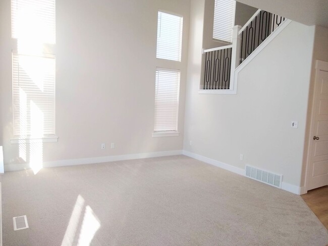 Building Photo - BLUFFDALE TOWNHOME FOR RENT!!!