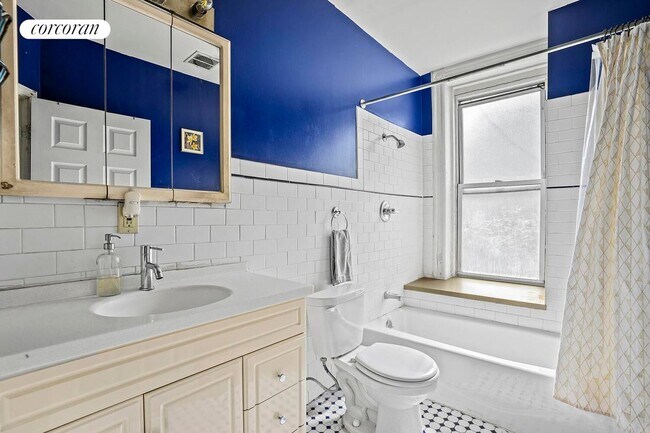 Foto del edificio - 504 W 168th St