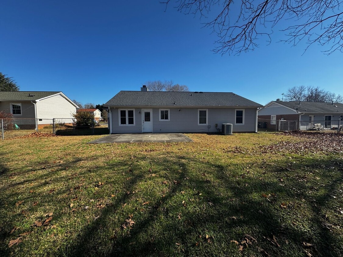 Foto del edificio - 336 Cheltenham Dr