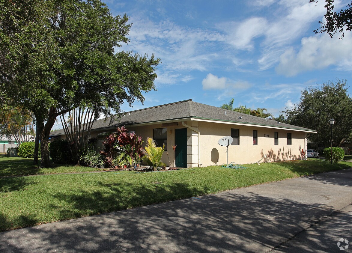Foto principal - Woodfield Apartments