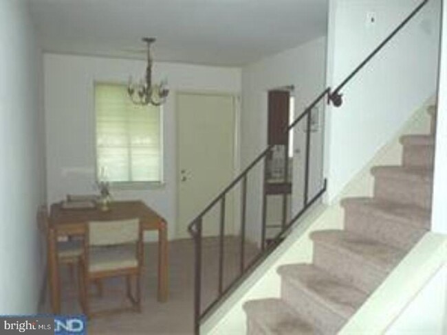 Building Photo - 4844 Oxford Ct