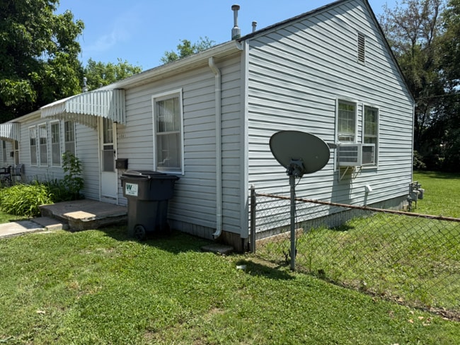 Building Photo - 4041 E Whitney Ln