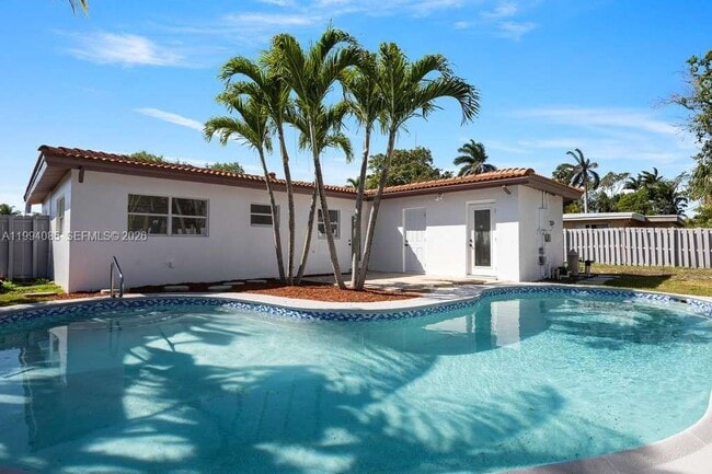 Building Photo - 1401 NW 45th St