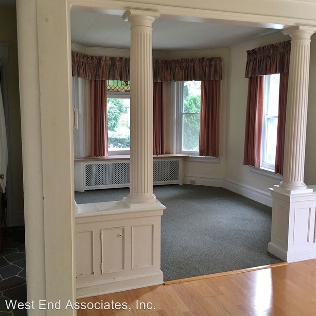 Building Photo - 3 br, 1.5 bath House - 2020 Whitehall Avenue