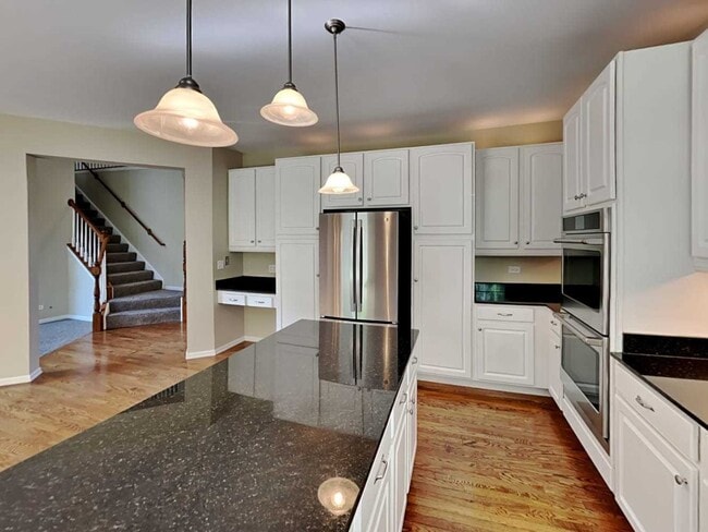 Building Photo - 7401 Brentwood Ln