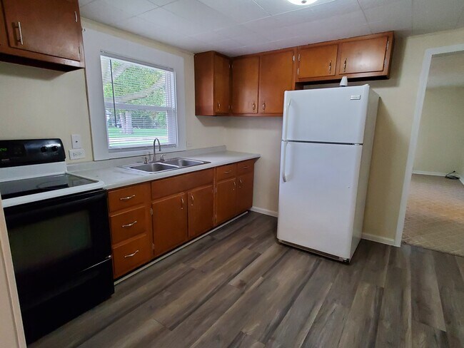 Foto del edificio - 8018 Stacey Rd