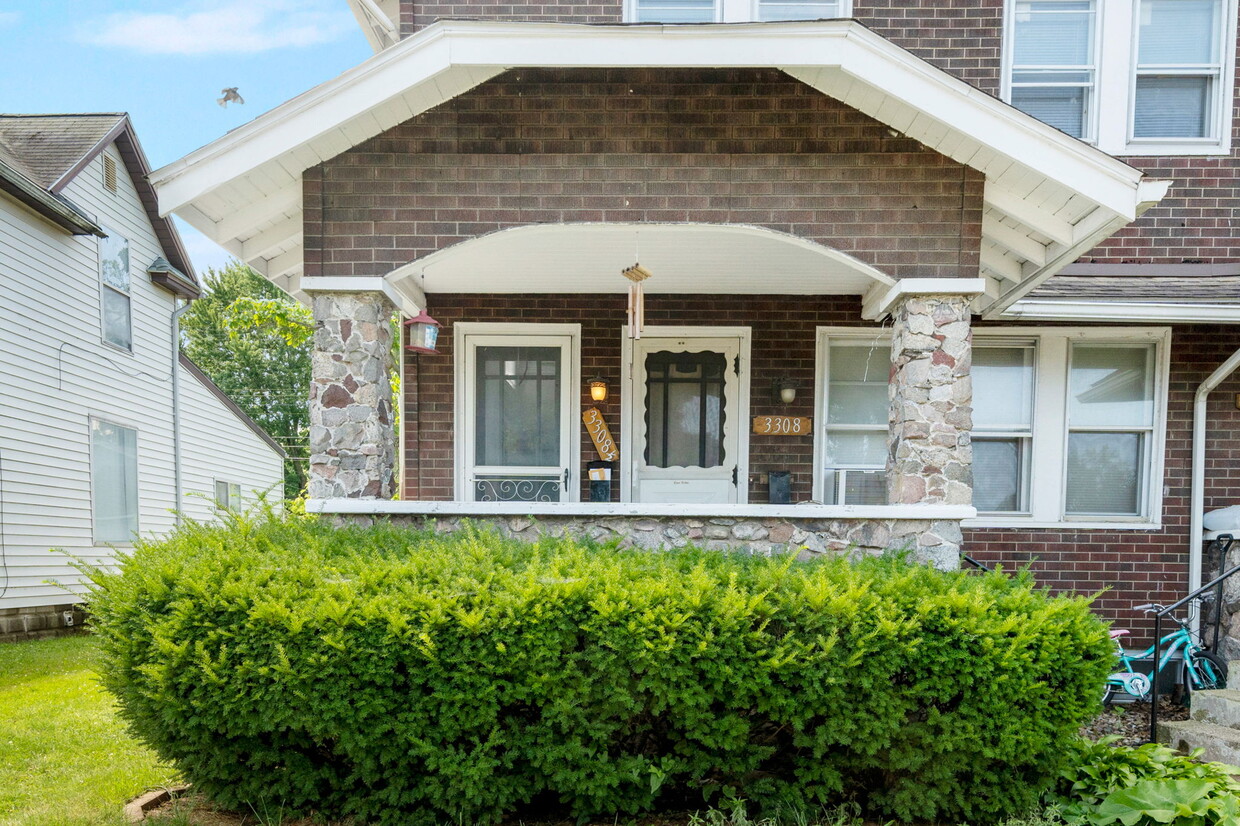 Foto principal - 3306 E Mishawaka Ave