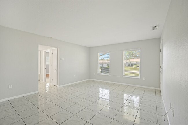 Building Photo - Beautifully Updated Clearwater Home with M...