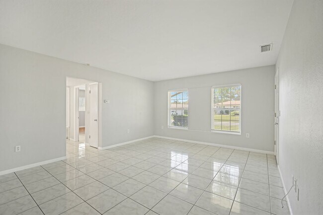 Foto del edificio - Beautifully Updated Clearwater Home with M...