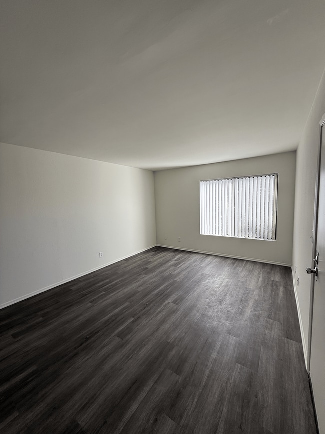 Interior Photo - Windward Isle