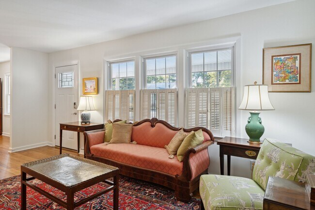 Foto del edificio - 642 Lindendale Ave