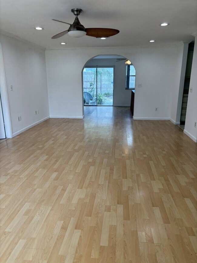 Foto del edificio - 9395 Melrose St