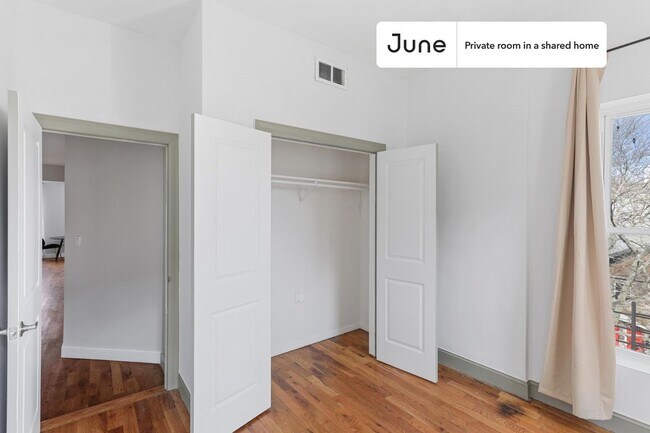 Foto del edificio - Room in Shared 4 bed/2 bath home