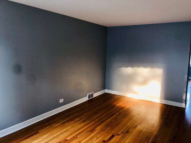 Foto del edificio - 3105 Louis St