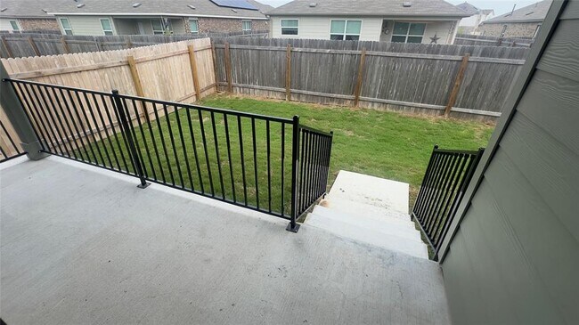 Building Photo - 337 Sonterra Dr