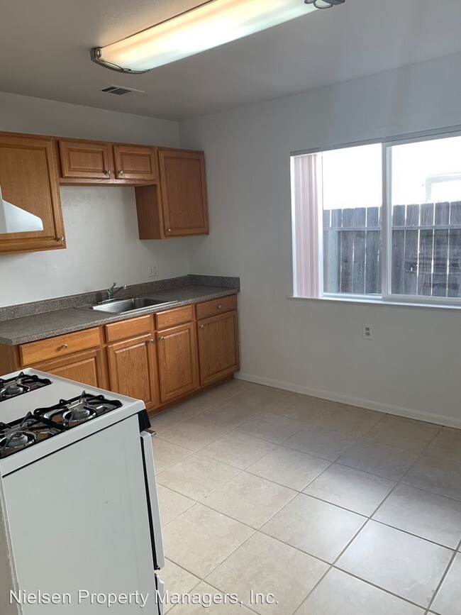Foto del edificio - 620-622 Poplar Ave