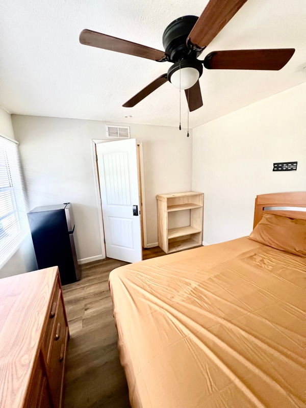 Foto del edificio - 12116 Lamont Dr